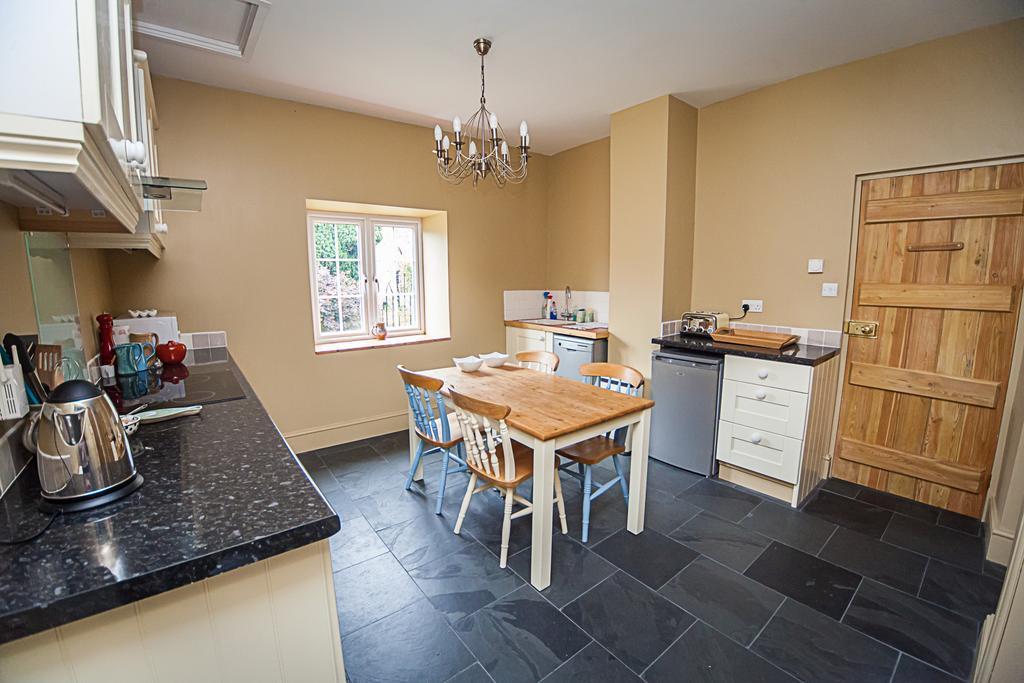 Bed and Breakfast Stoodleigh Court Coach House Tiverton  Exterior foto